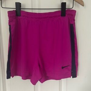 Nike  Dri Fit athletic Shorts size small Lightweight running elastic waist